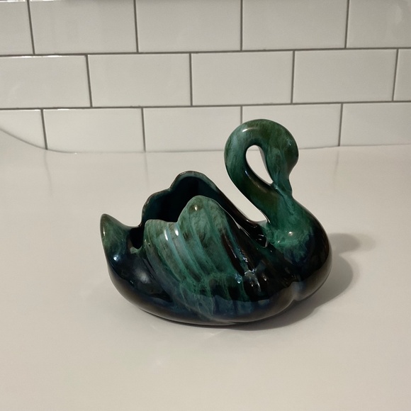 VTG Blue Mountain Pottery Swan Planter Canada Drip Glaze - Picture 6 of 6